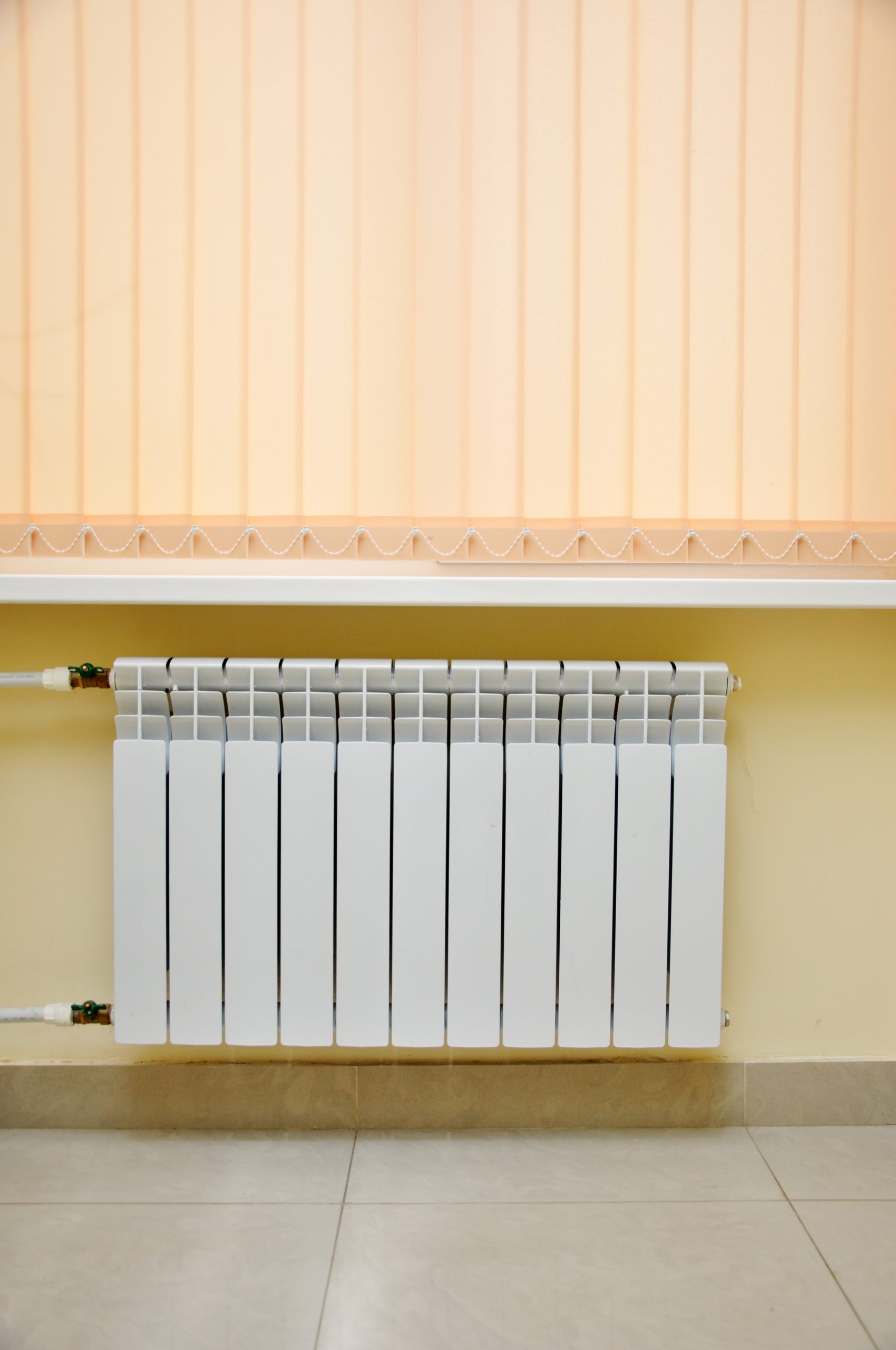 /battery-vs-mains-powered-blinds-guide/